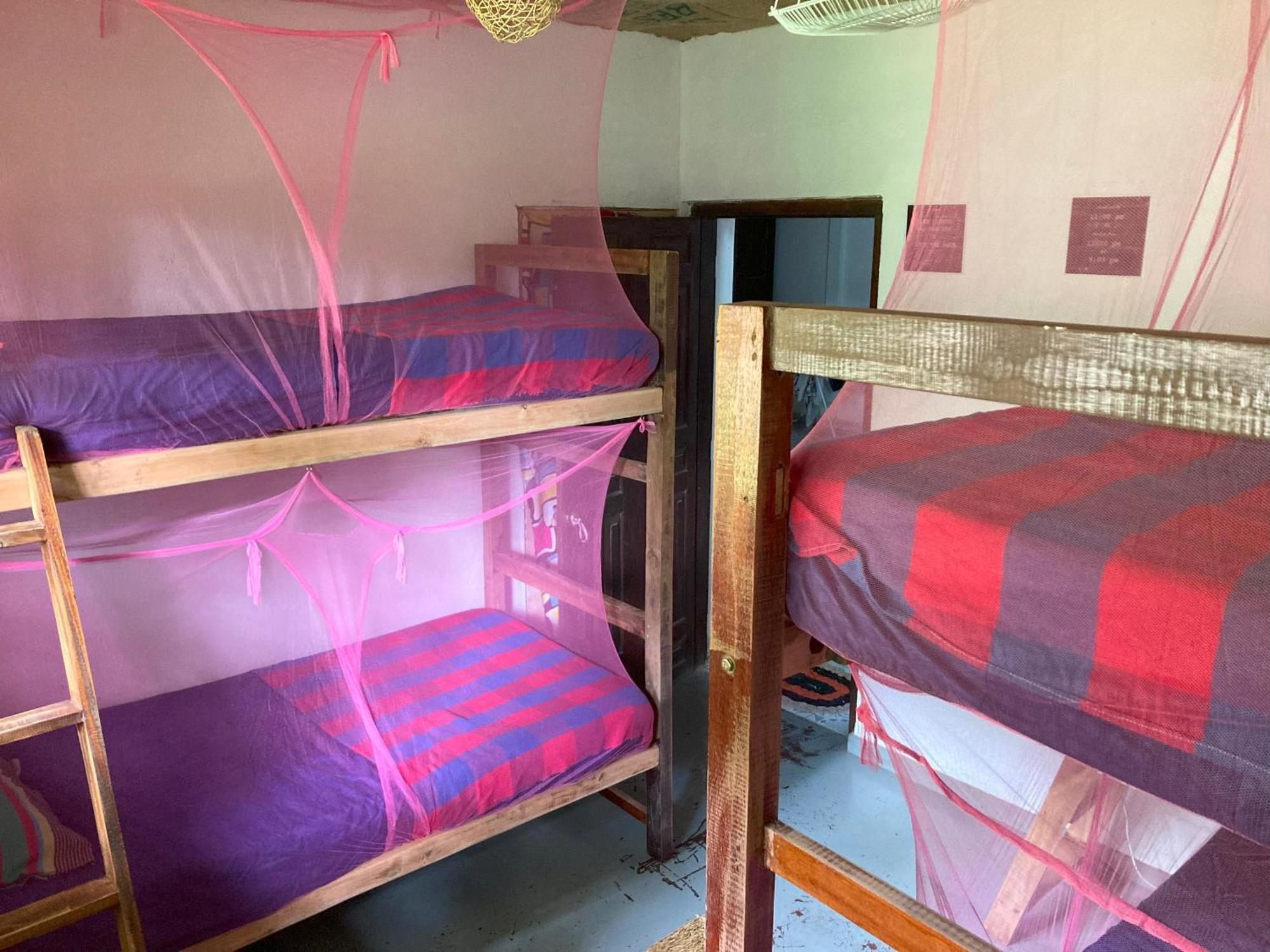 Hostel Singha Lounge 우나와투나 외부 사진